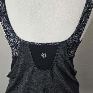 lululemon Women's Tank Black/gray  w/Drawstring Hem bonus:  silver bag Sz S?